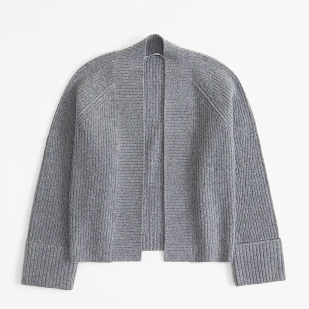 Abercrombie & Fitch Non Closure Grey Ribbed Cardigan. Size Small. Sold out. UEC